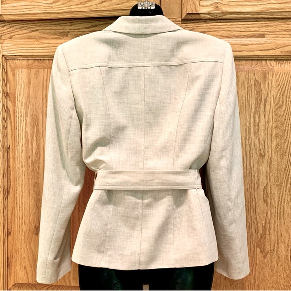 Kasper linen look belted blazer jacket, size 10 Petite - Picture 2 of 5